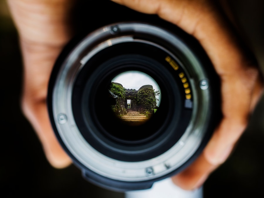 black and gray camera lens