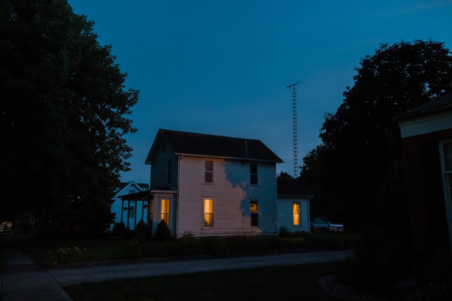 5 Tips for Sharp Night Photos on iPhone