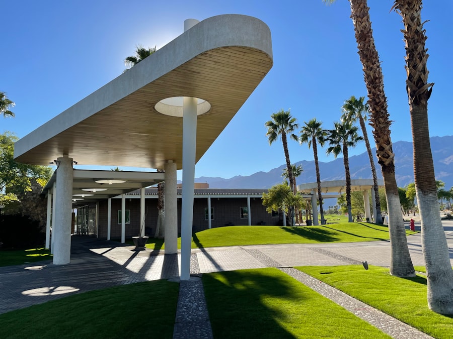 Top 5 Mid-Century Modern Boutique Hotels in Palm Springs