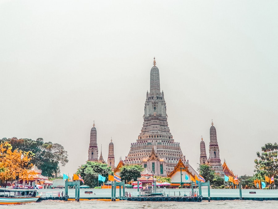 Bangkok 48-Hour Itinerary: Temples & Food