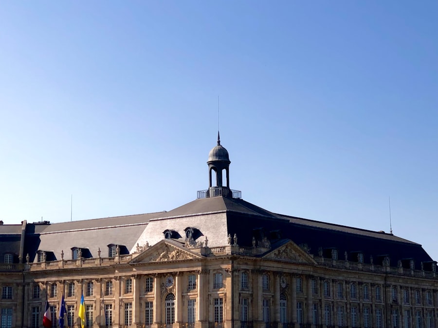 Bordeaux Neighborhood Guide 2026: Local Tips