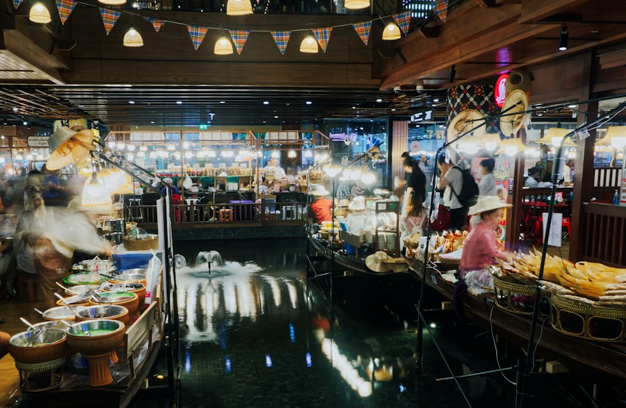 Top 10 Bangkok Floating Market Photo Spots