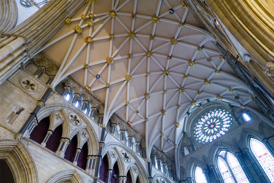 a large domed ceiling with many windows